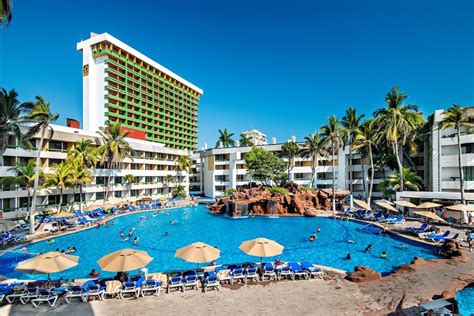 The 10 best beach hotels in Mazatlán, Mexico .